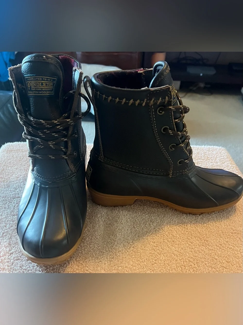 Pendleton Leather upper Short Brown Duck Boots Women Size 7